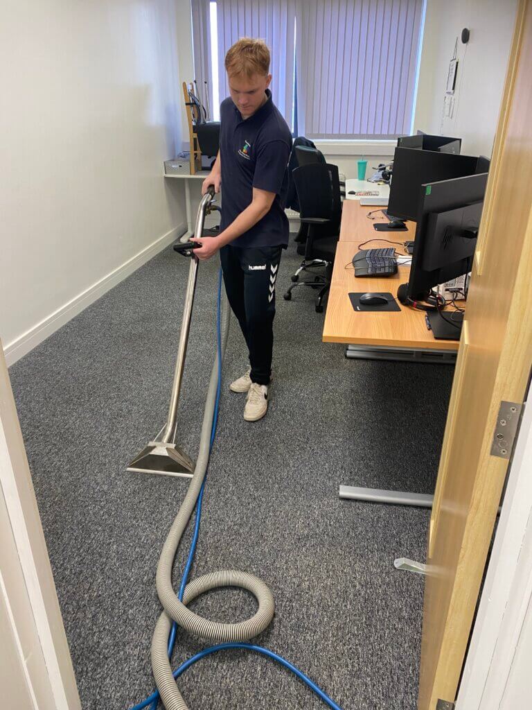 Commercial carpet cleaning to offices in Wellingborough